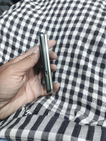 Alcatel folding phone single sim 4