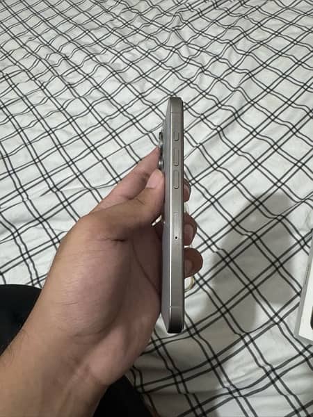 Iphone 15 pro pta 1tb 5