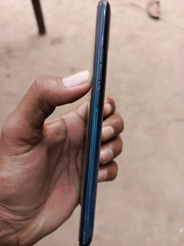 Tecno spark 6 gao 4gb/64gb urgent sale 3