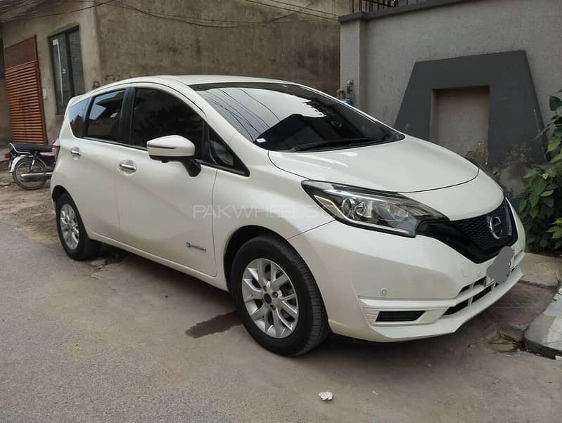 Nissan Note E Power 2019 X V Selection 1