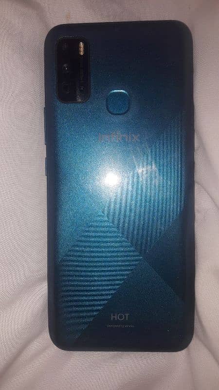 infinix hot 9 play 4/64ram  03315276132 4