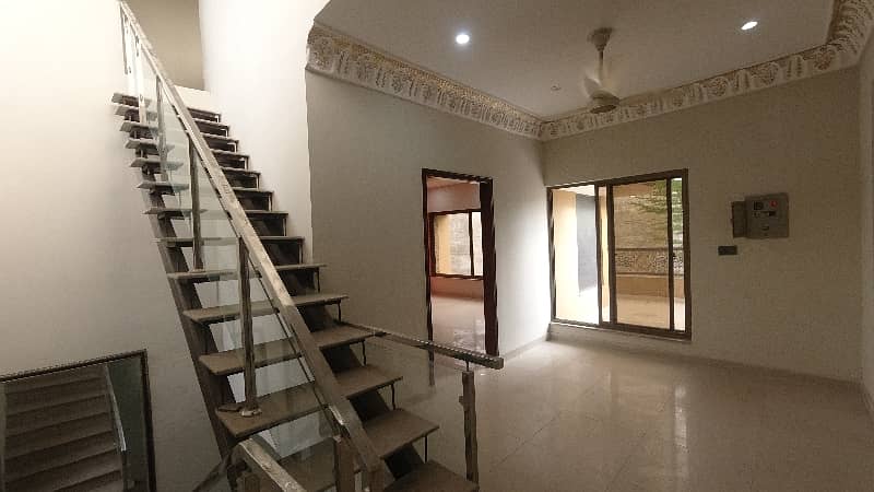 Spacious House Is Available For Sale In Ideal Location Of Al Hafeez Gardens 12