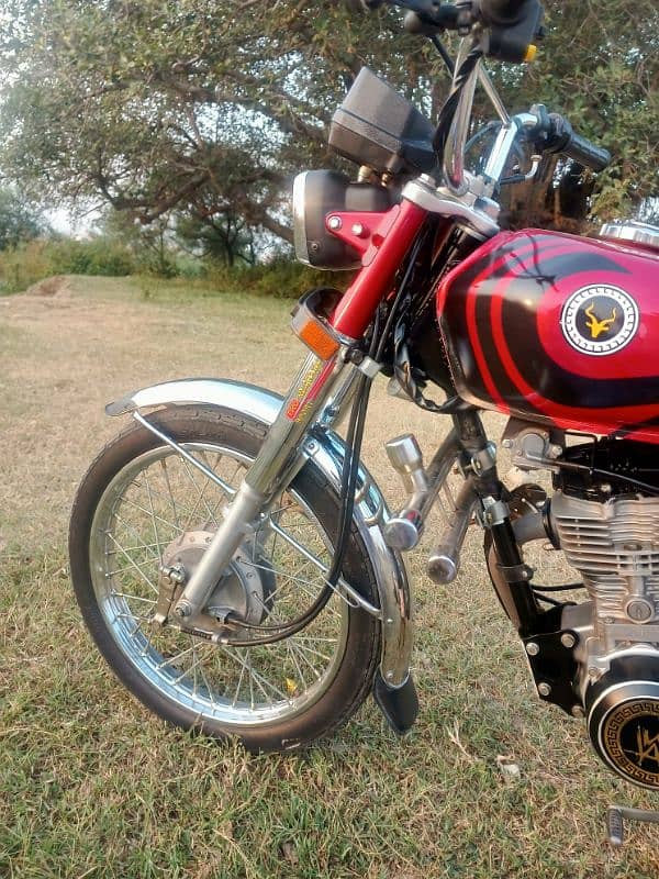 i am selling my honda 125 2022 model 6