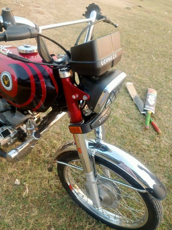 i am selling my honda 125 2022 model 7