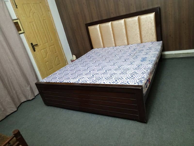 bed with mattress 4