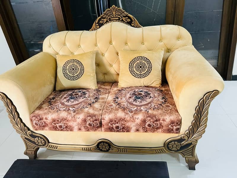 Slightly Used Sofa Set for Urgent Sale 3