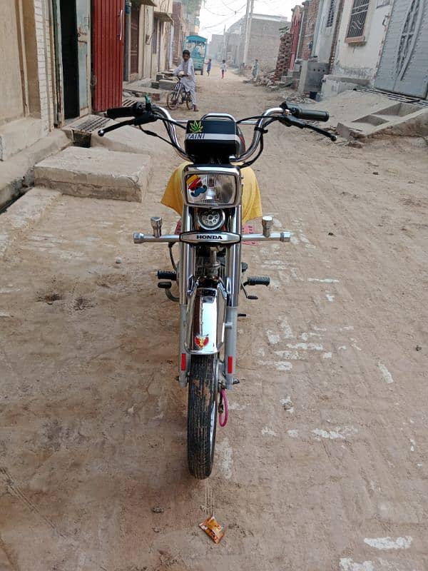 Honda CD 70 motorcycle for sale model 2023/03057210160 7