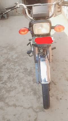 Honda city 2010 urgent sall bike god condition book files completely h