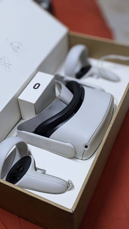 Oculus quest 2 128gb mint condition price is final 1