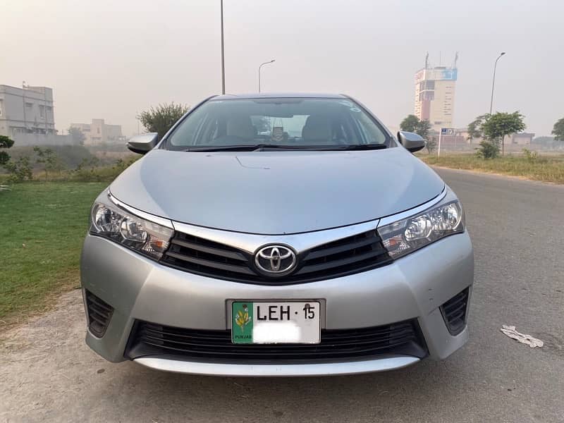 Toyota Corolla Altis 2015 bumper to bumper genuine first owner 7