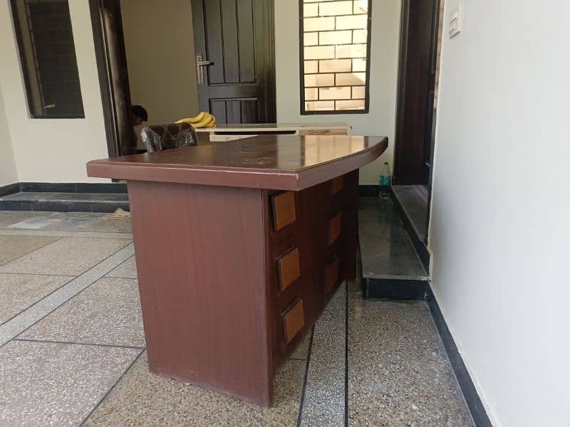 Office table / desk for sale 0