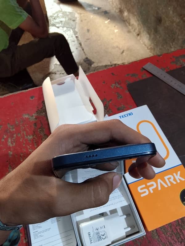 Tecno spark 20 8/256gb pta dual approved 2