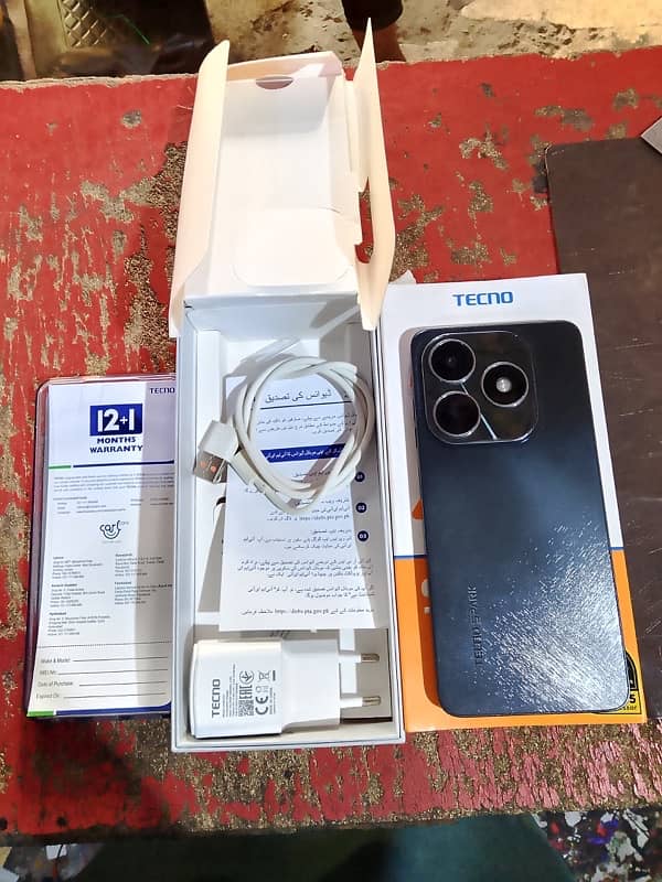 Tecno spark 20 8/256gb pta dual approved 10