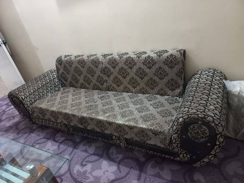 Used Sofa Cumbed 2