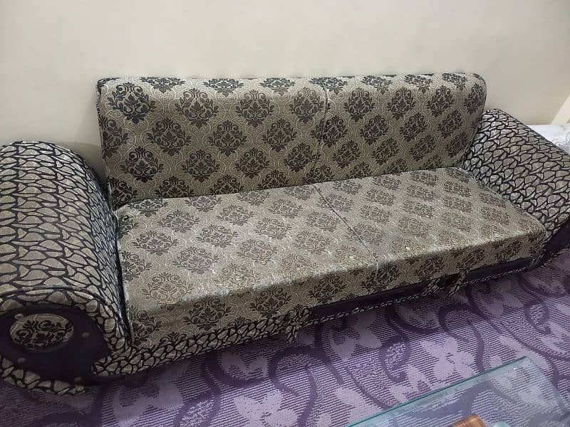 Used Sofa Cumbed 5