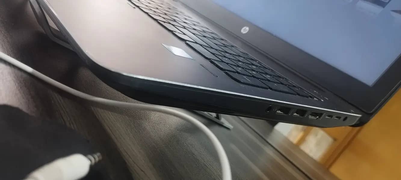 HP Zbook 15 G4 2