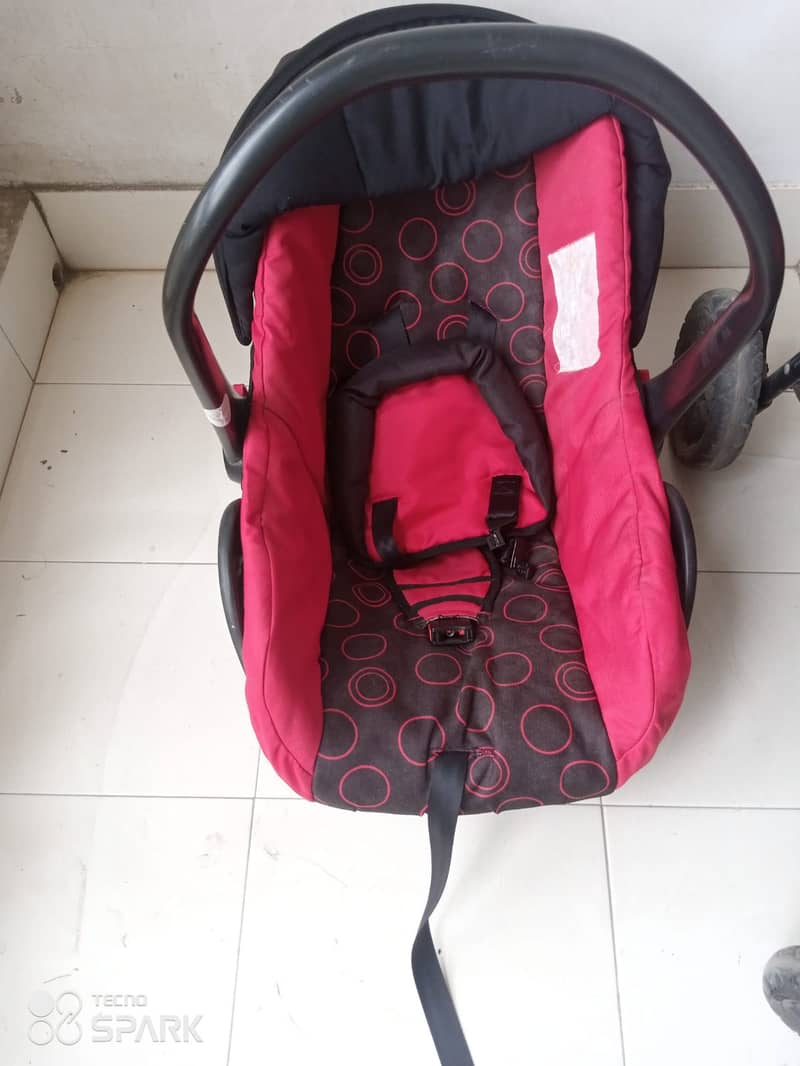 Baby carrier pot stroller and carry cot 4