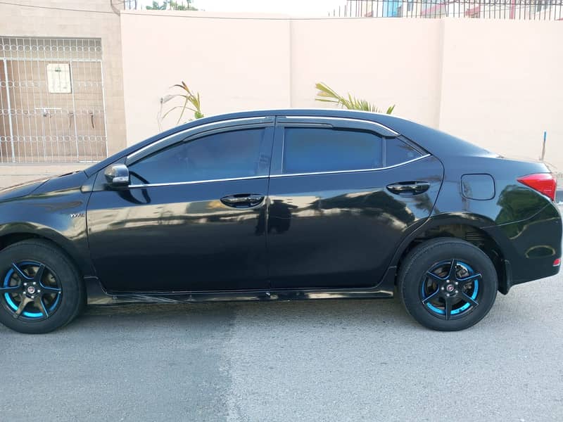 Corolla 14 Model  15 registered  1.3  Auto  87 k driven 15