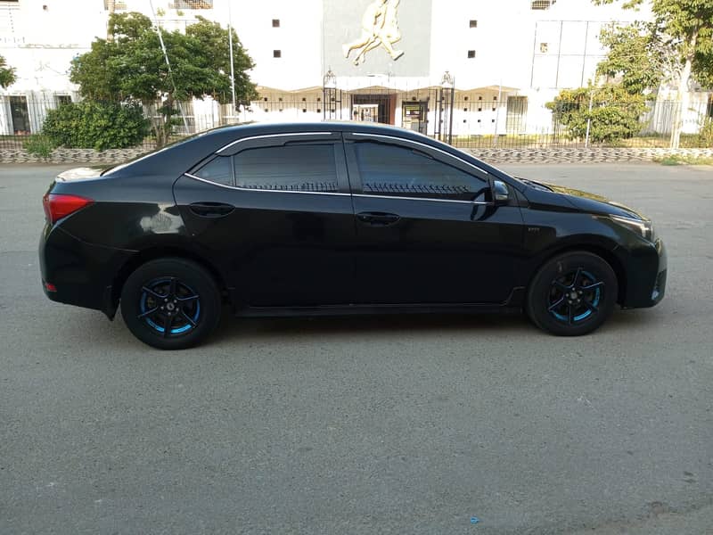 Corolla 14 Model  15 registered  1.3  Auto  87 k driven 16