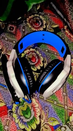 Sades headphone: Model. SA-903