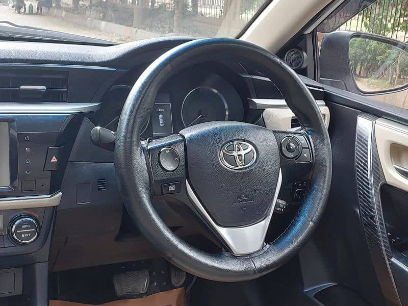 Toyota Altis Grande 2017 12