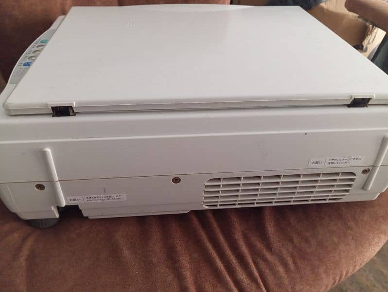 multimedia projector with scanner o3oo 291875o 1