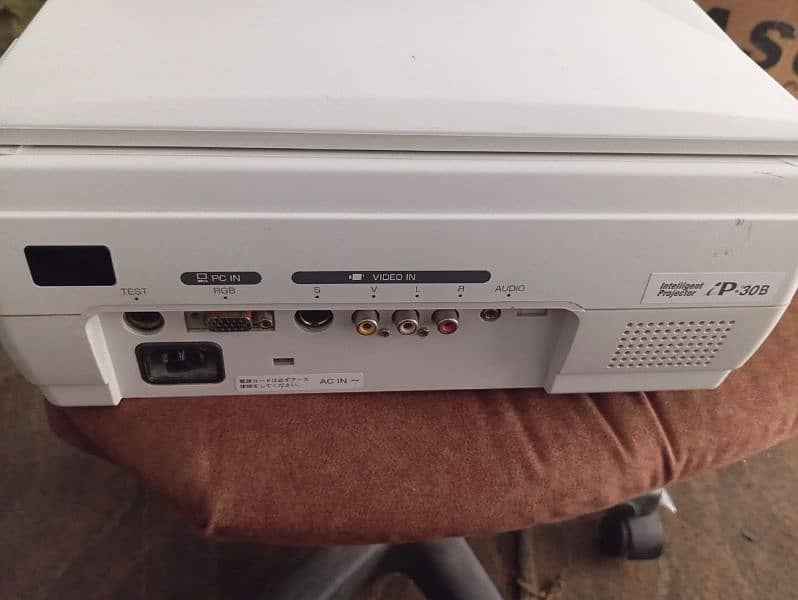 multimedia projector with scanner o3oo 291875o 3