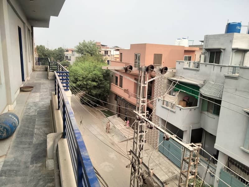 1 Kanal Corner Commercial Triple Story Plaza For Sale Near Ameer Chowk College Road Lahore 25