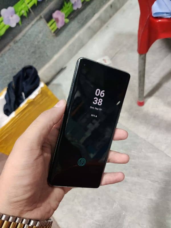 OnePlus 8 5G 1