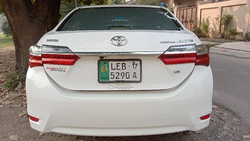 Toyota Corolla Altis 2017 4