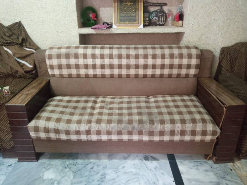 sofa set for sale urgent 0