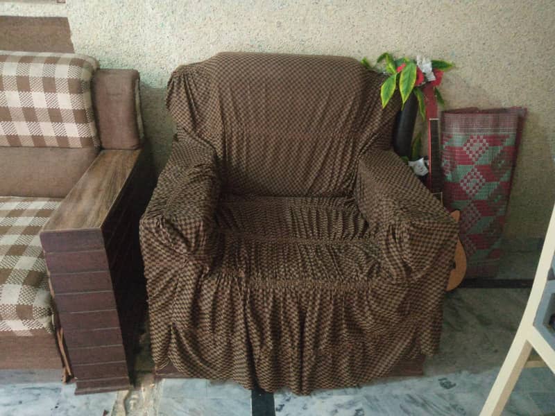 sofa set for sale urgent 2