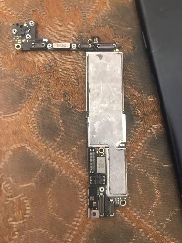 iPhone 7 board or iphone 6 board 0