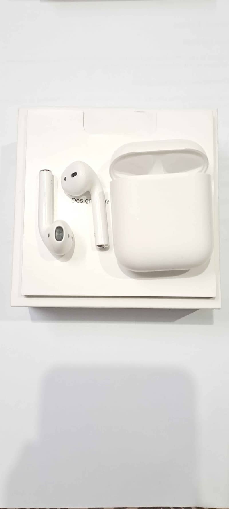 Apple AirPods (2nd Generation) Original, with Charging Case 0