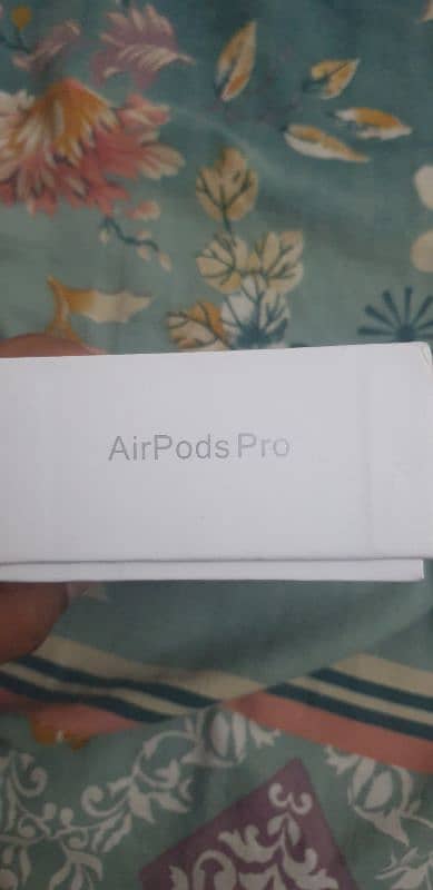 apple airpods pro 4