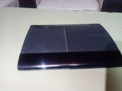 Ps3 super slim 500gb jail break with 2 controllers and a hdmi cable.