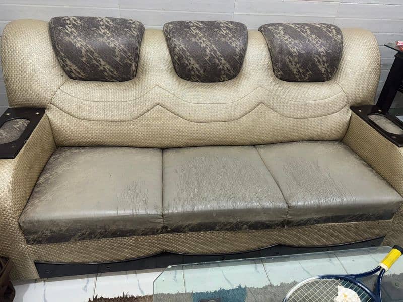 5 month used 6 seater sofa set new condition 0