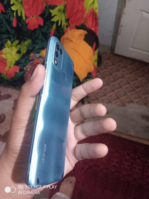 Infinix hot 10 play 4/64 condition 10/8 2