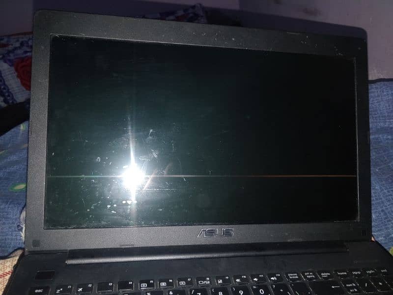 Asus laptop x553 2