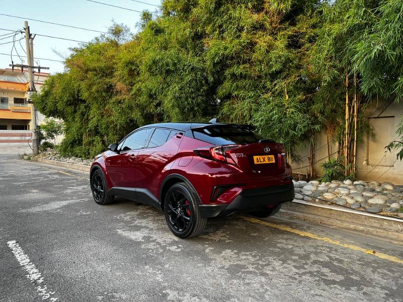 Toyota C-HR 2018 1