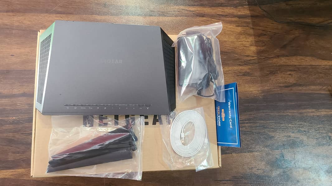 NETGEAR Nighthawk R7000 Smart Wi-Fi Router-AC1900 Wireless  (With Box) 4