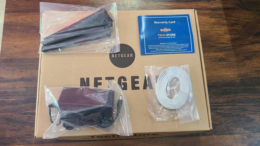 NETGEAR Nighthawk R7000 Smart Wi-Fi Router-AC1900 Wireless  (With Box) 11