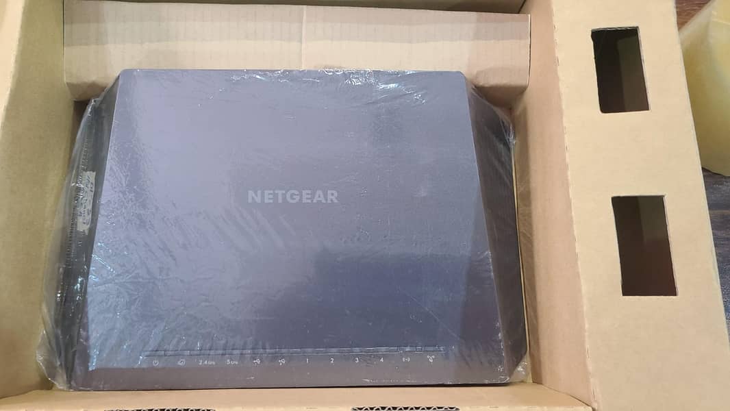 NETGEAR Nighthawk R7000 Smart Wi-Fi Router-AC1900 Wireless  (With Box) 19