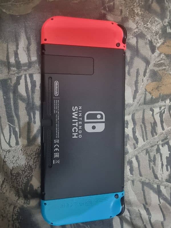 Nintendo switch V1 with orignal accesries without box 2