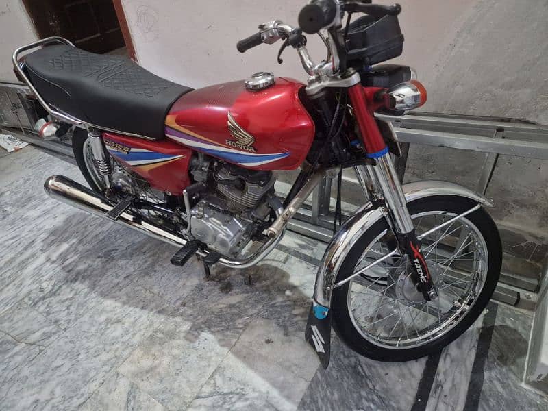 Honda CG 125 2009 MODEL FOR SALE 4