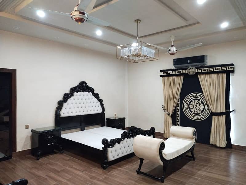 Fully Furnished Luxury For Rent Officer Colony No 1 Society Area Boundary Wall Canal Road Faisalabad 3 5