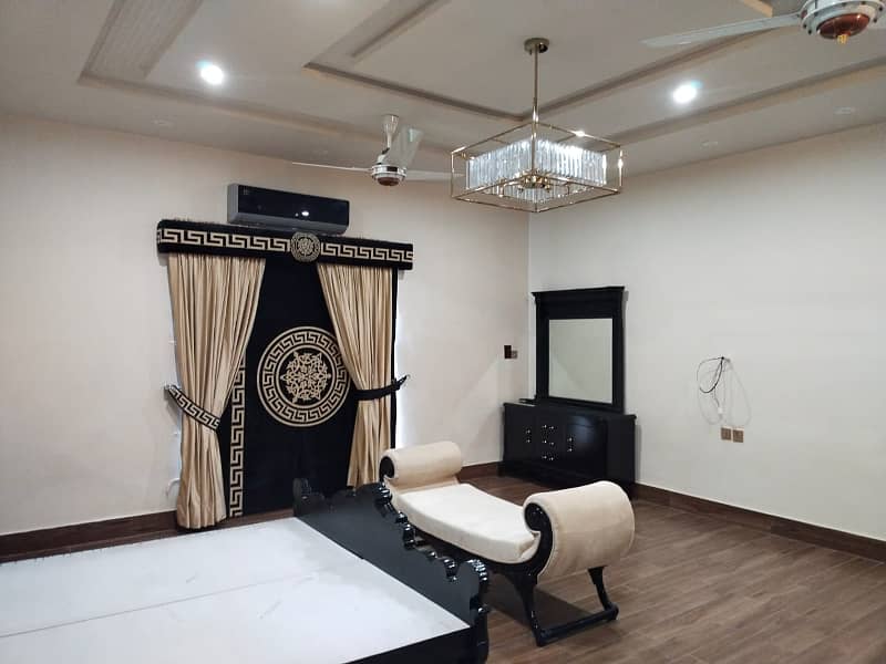 Fully Furnished Luxury For Rent Officer Colony No 1 Society Area Boundary Wall Canal Road Faisalabad 3 10