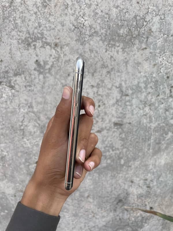 Iphone 11 pro PTA approved 4