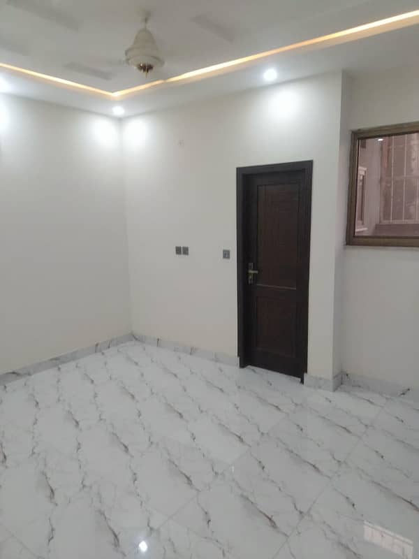 Brand New Flat 2 Bed Abbot Road Near Shaheen Complex Near Shimla Hill Lahore 0