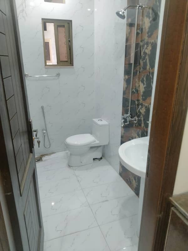 Brand New Flat 2 Bed Abbot Road Near Shaheen Complex Near Shimla Hill Lahore 5